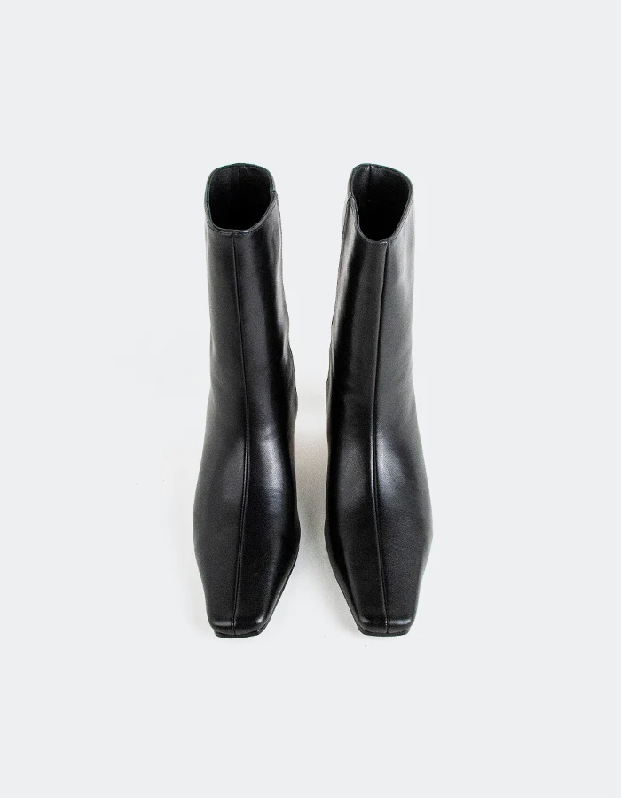 Primella Black Leather