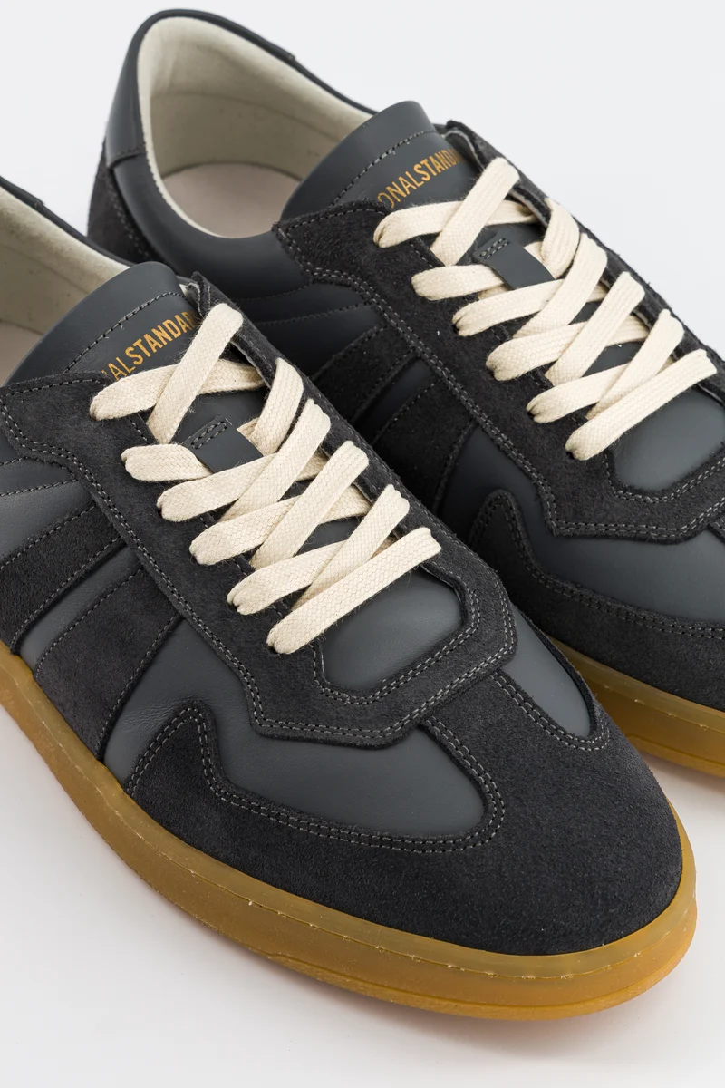 EDITION 33 Dark Grey