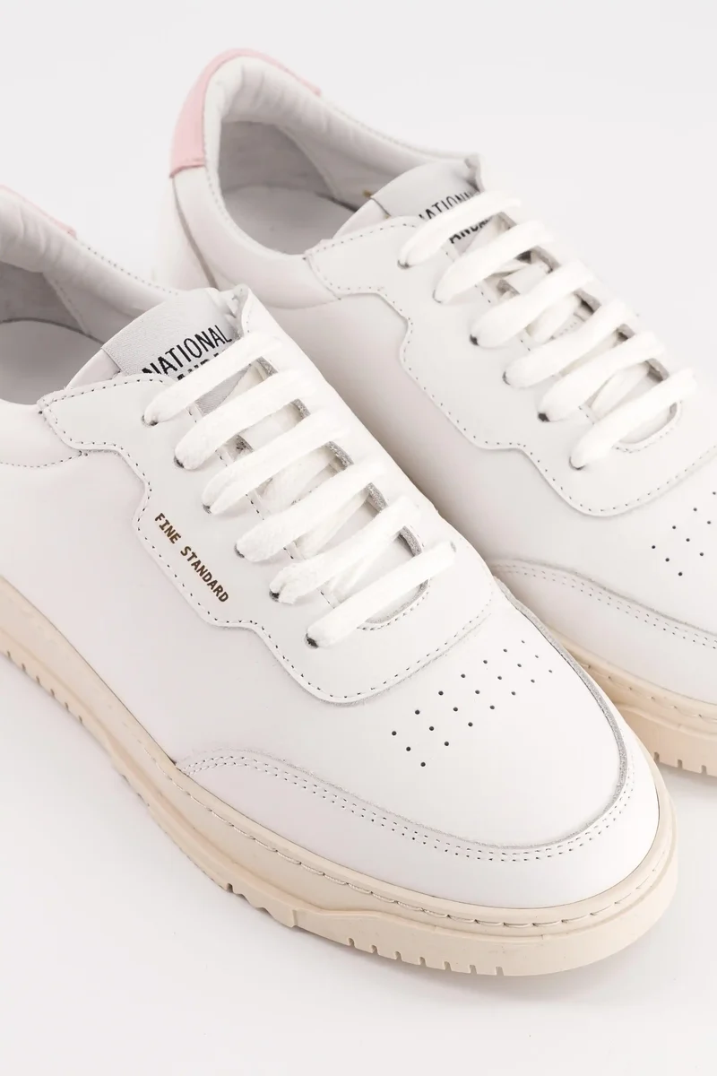 EDITION 8 White Pink.