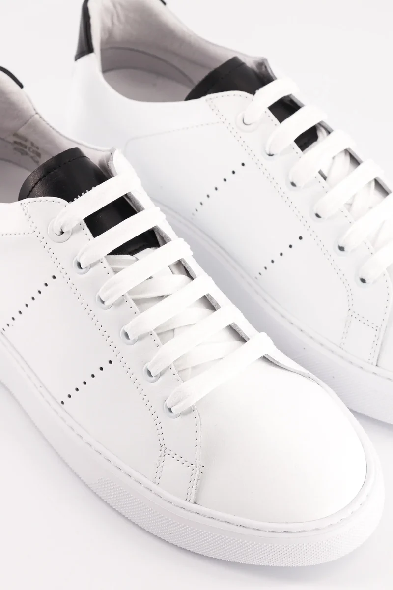 EDITION 9 White Black