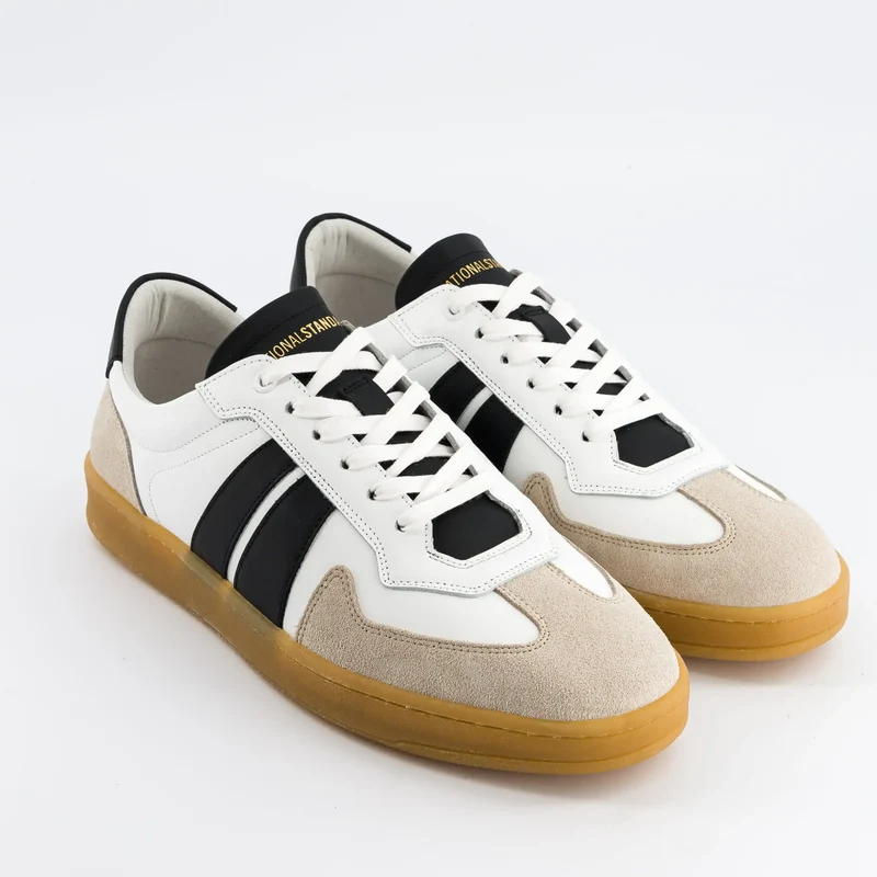 EDITION 33 White Black