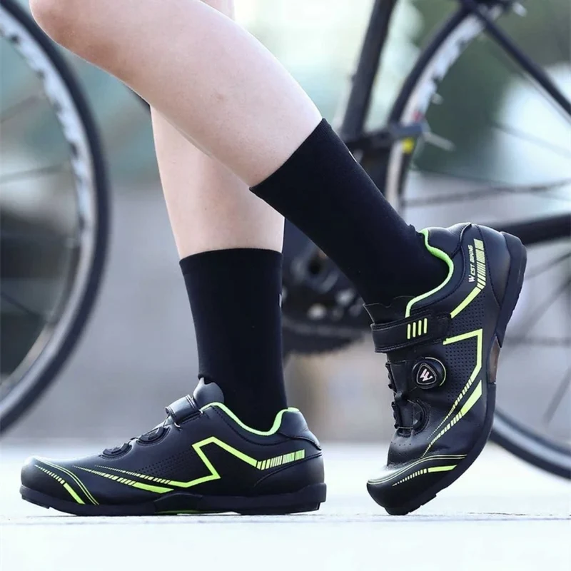 Chaussettes de Cyclisme Réfléchissantes – Sécurité & Performance