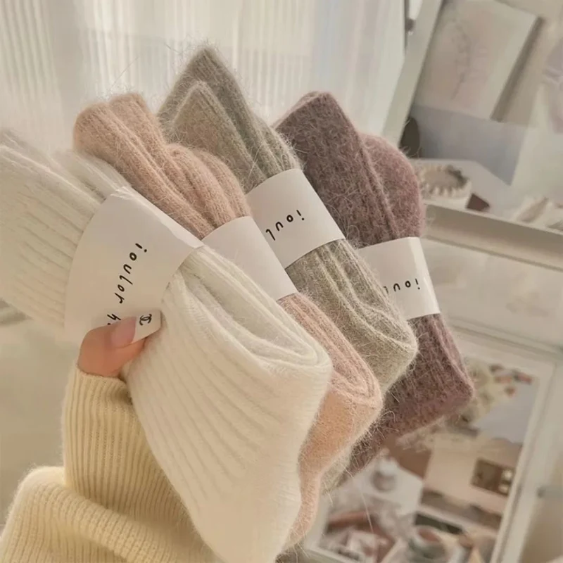 Chaussettes Laine Femme – Douces & Élégantes