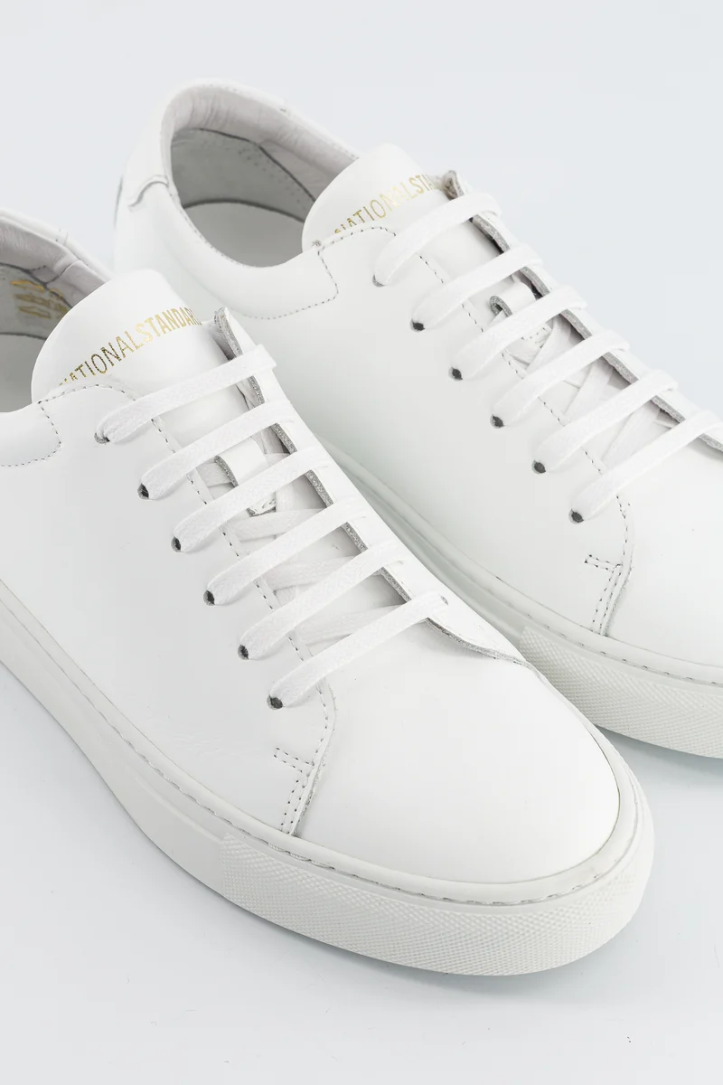 EDITION 3 White Monochrome