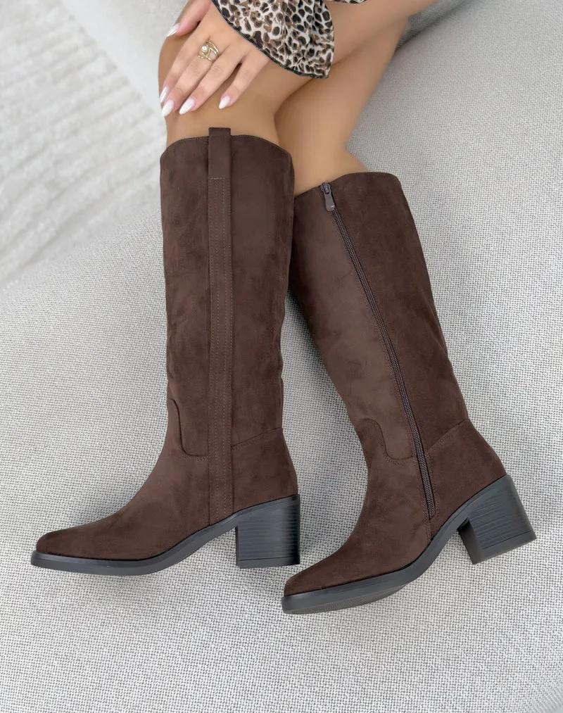 Botte femme marron élégante à talon carré et finition effet daim