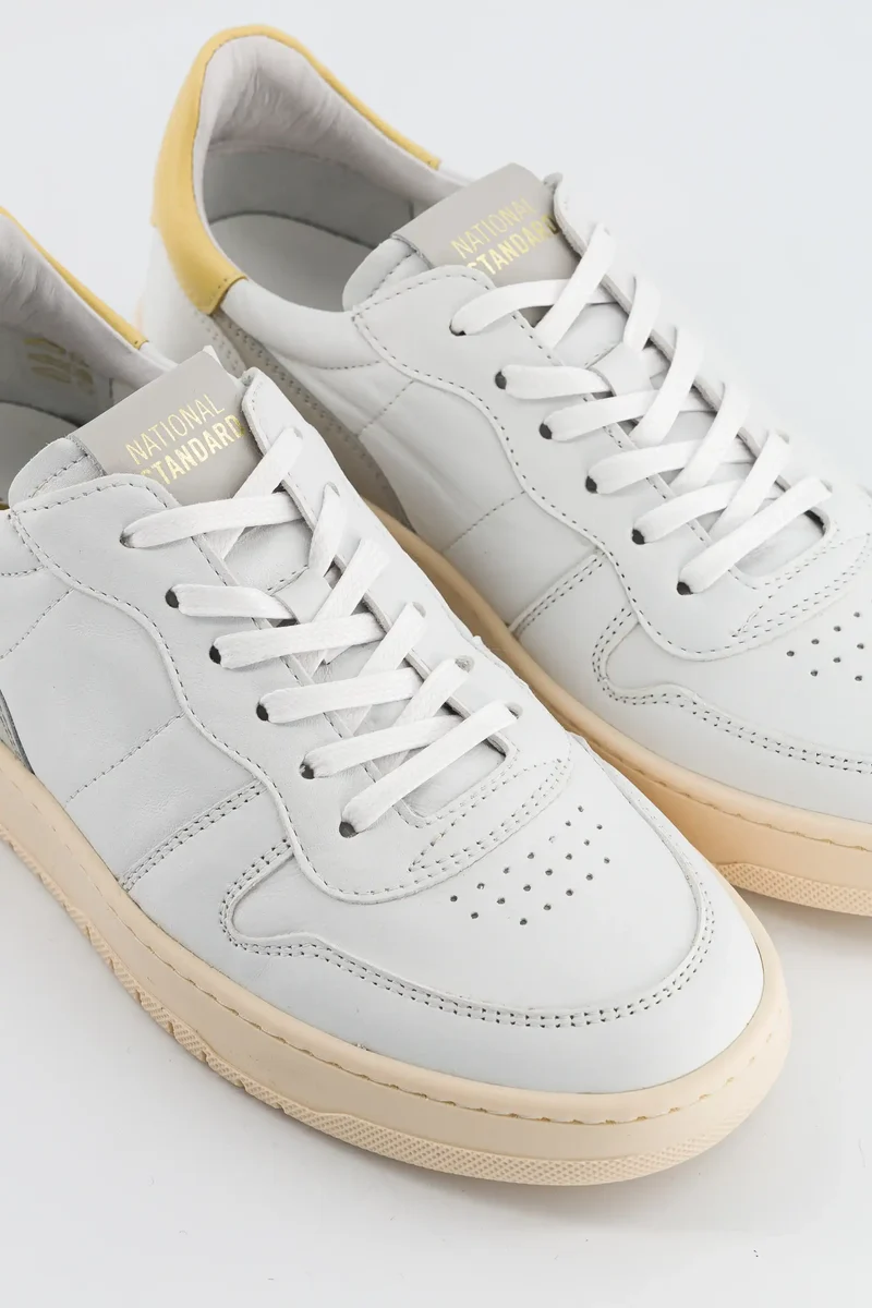 EDITION 8 White Yellow.