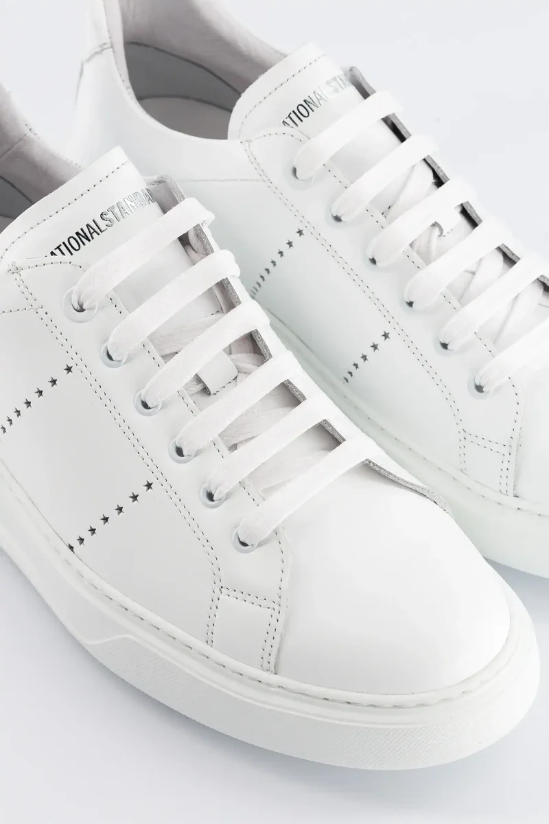 EDITION 9 White Monochrome