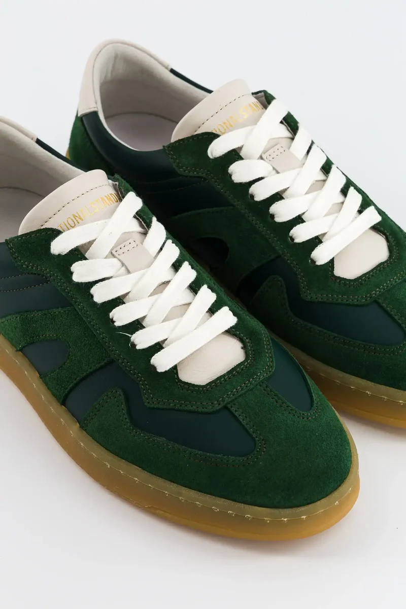 EDITION 33 Green Off White.