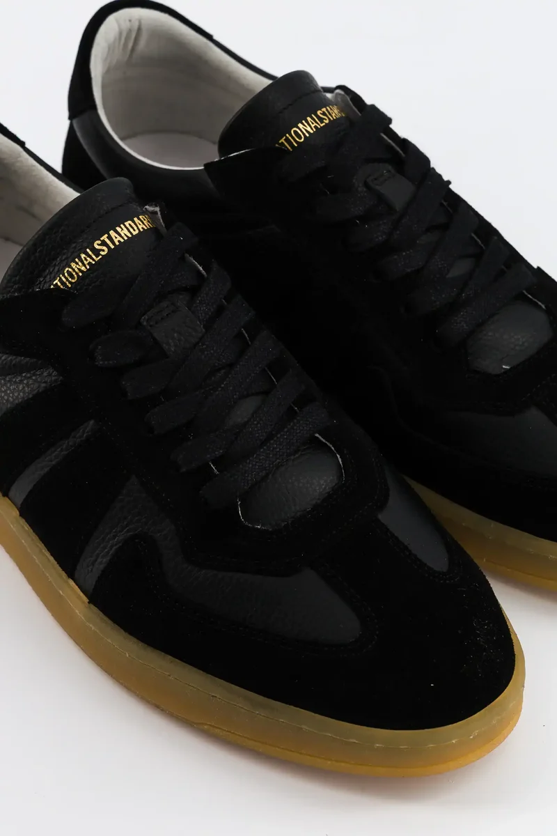 EDITION 33 Black