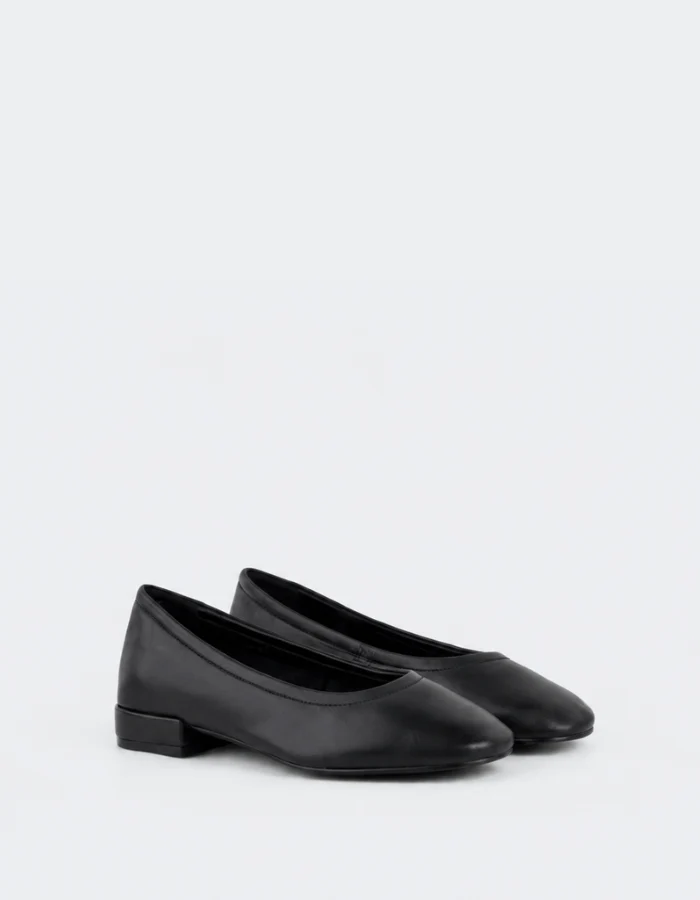 Doree Black Leather