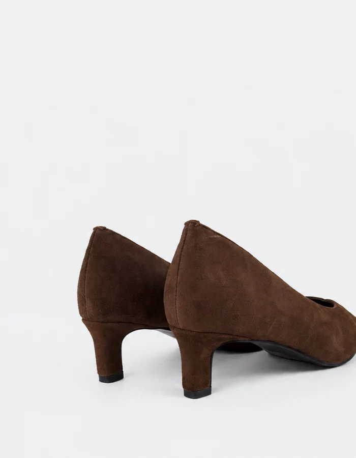 Hervee Brown Suede