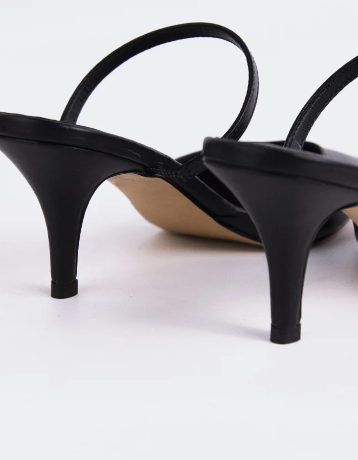Forsythia Black Leather
