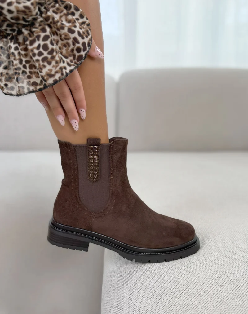 Bottines femme marron tendance style Chelsea en suédine à détail pailleté