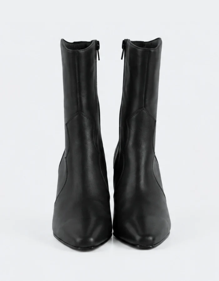 Bellamy Black Leather