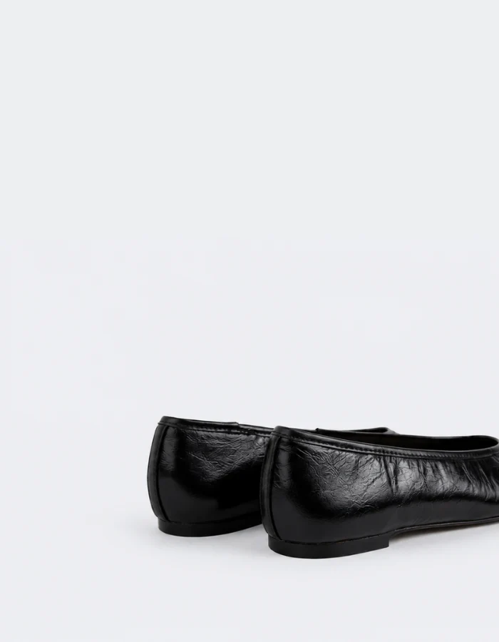 Juniper Black Leather