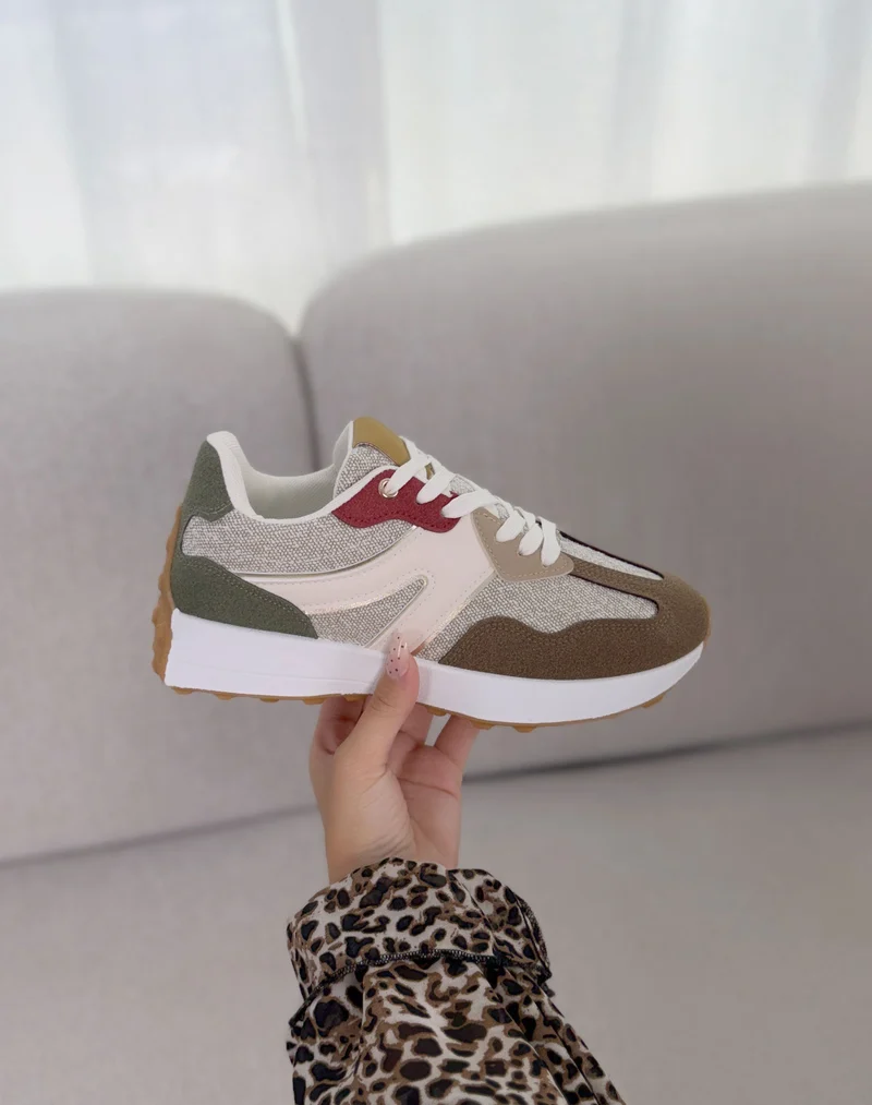 Baskets femme beige tendance multicolores à détails dorés et plateforme épaisse