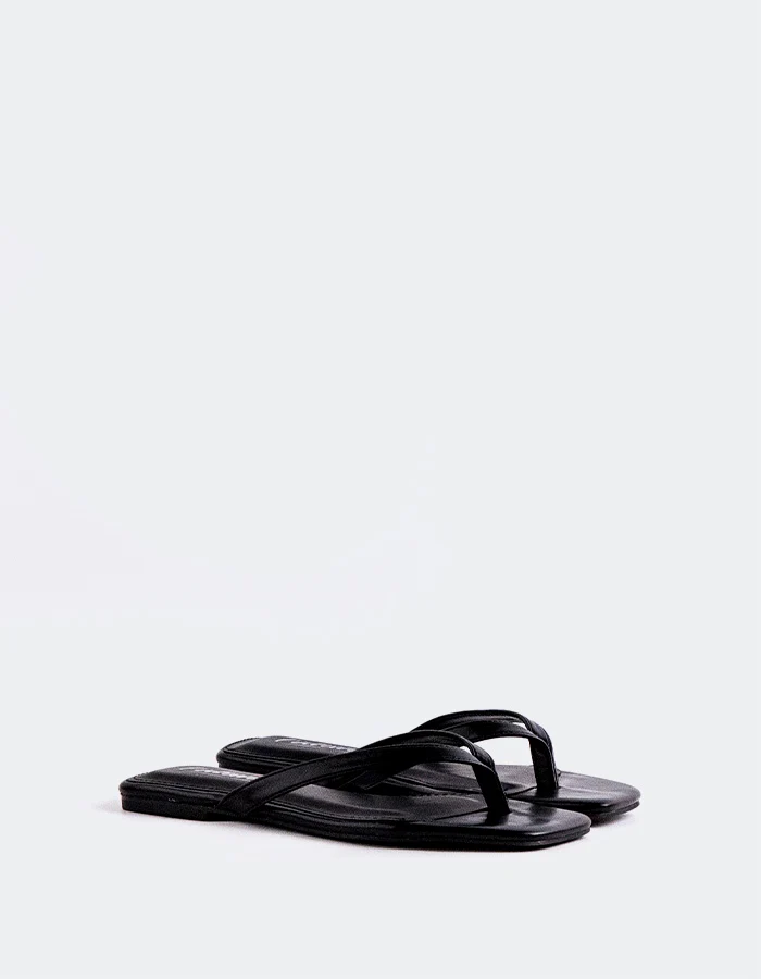 Crina Black