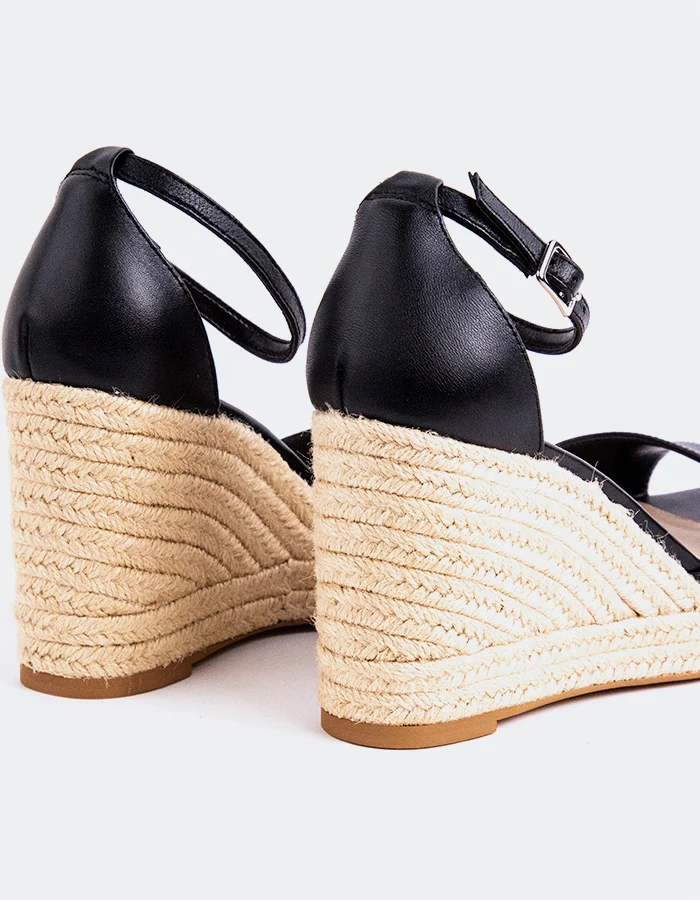 Zaya Black Leather