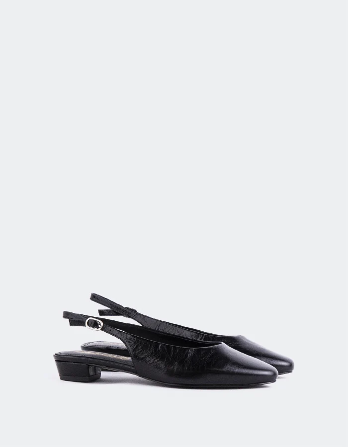 Brassia Black Leather