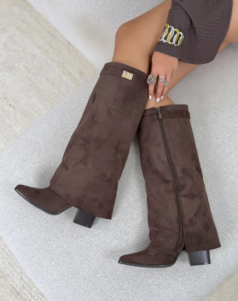 Botte femme marron foncé élégante en suédine à revers avec sangle dorée