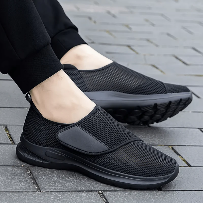 Chaussures Orthopédiques Conçues pour les Pieds Larges Gonflés