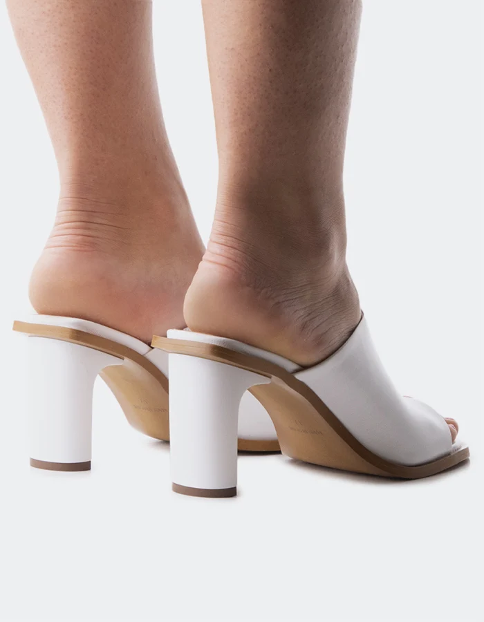 Corvo White Leather