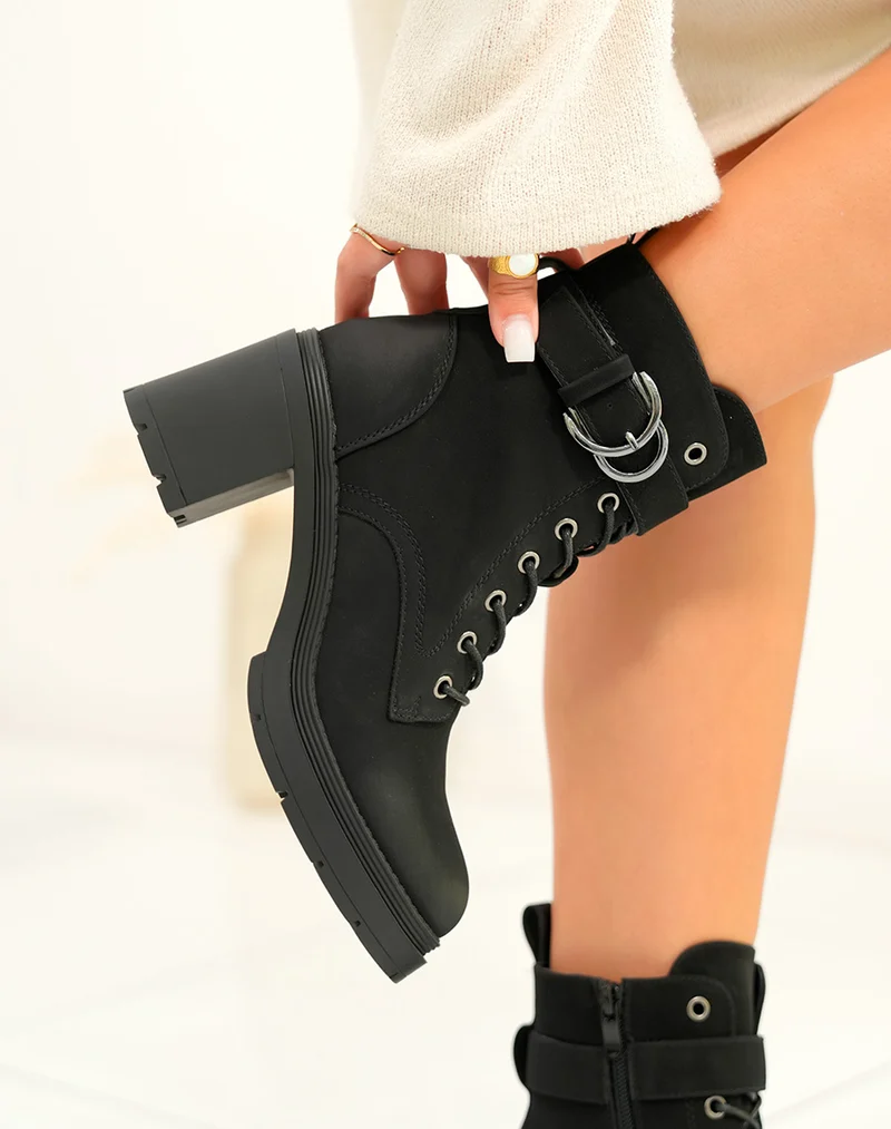 Bottines à Talon en Suédine Noires : Le Coup de Cœur Élégant de l'Hiver