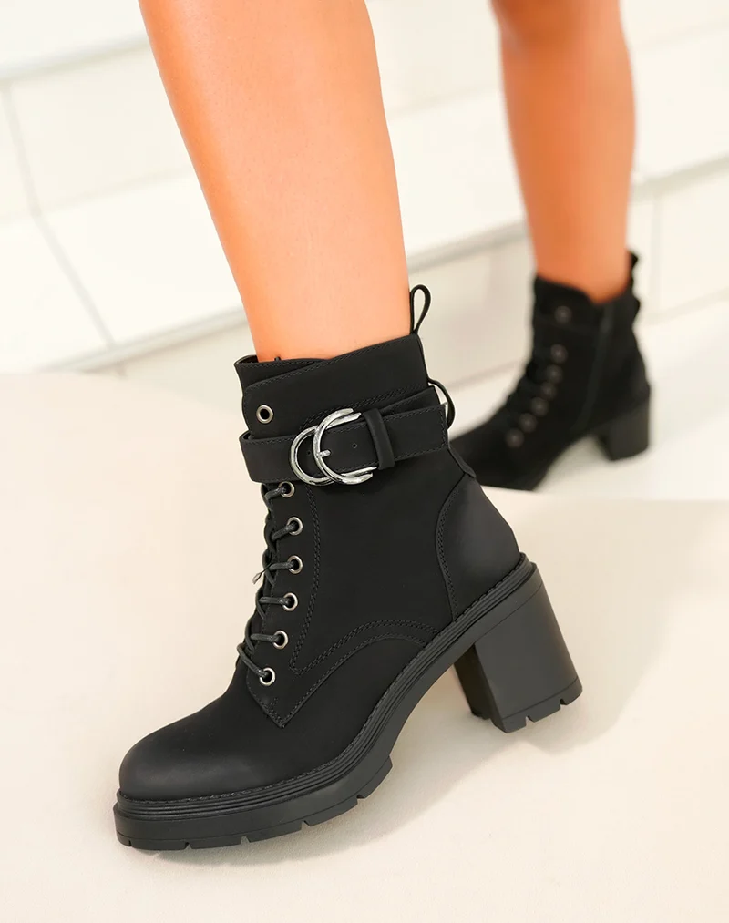 Bottines à Talon en Suédine Noires : Le Coup de Cœur Élégant de l'Hiver
