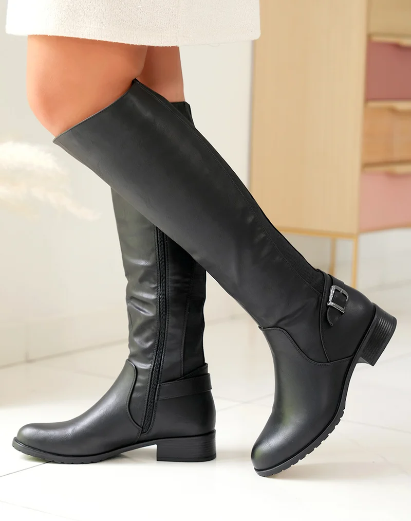 Bottes noires ajustables