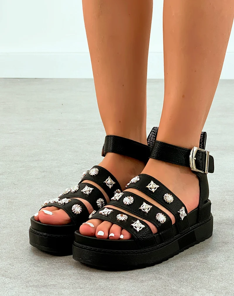 Sandales Noires Plateforme avec Détails Cloutés Argentés - Un Style Audacieux pour l'Été
