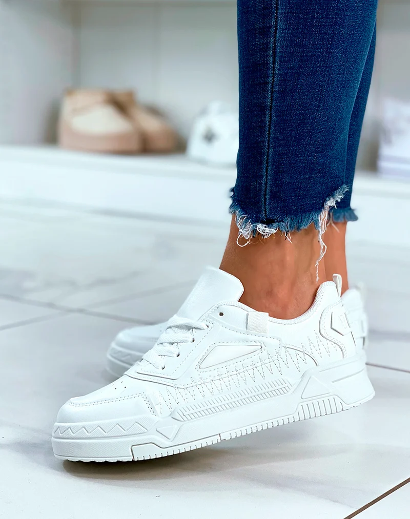 Baskets blanches à lacets avec détail pour femme