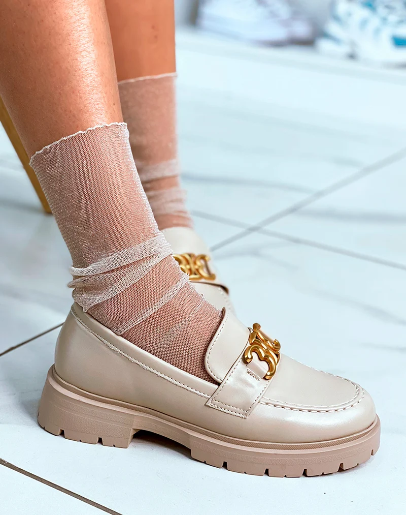 Mocassins beige à plateforme et à détail doré