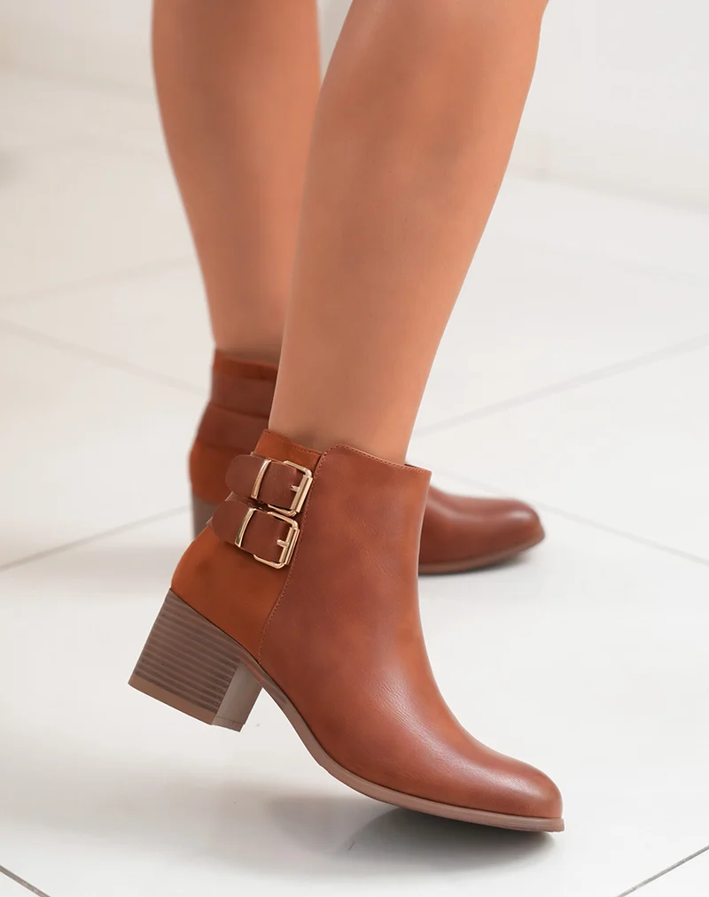 Bottines basses camel à talons