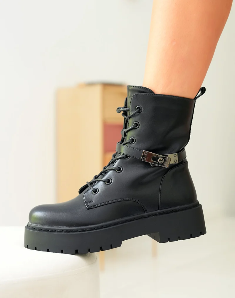 Bottines Rangers Femme Noires à Lacets