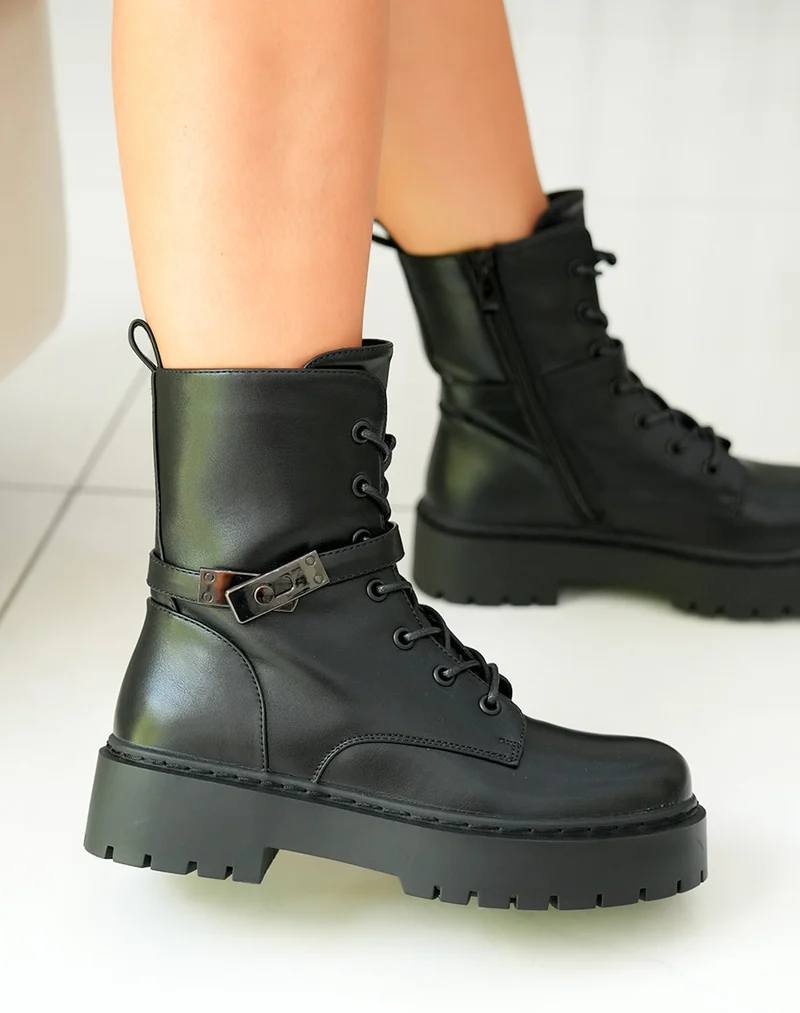 Bottines Rangers Femme Noires à Lacets