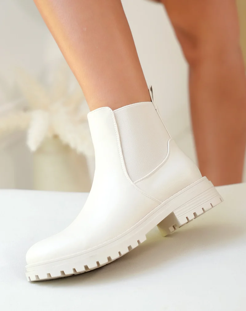 Bottines beiges style chelsea pour femme