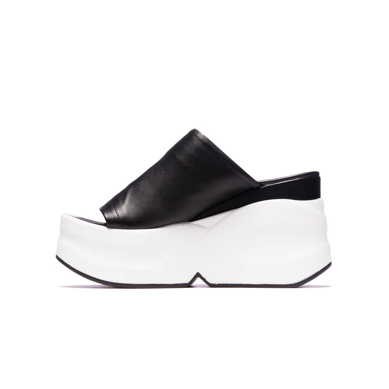 Sakura Black Leather