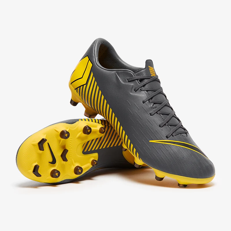Chaussure de football multi