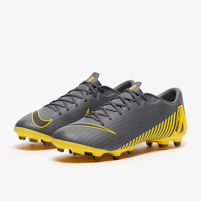 Chaussure de football multi