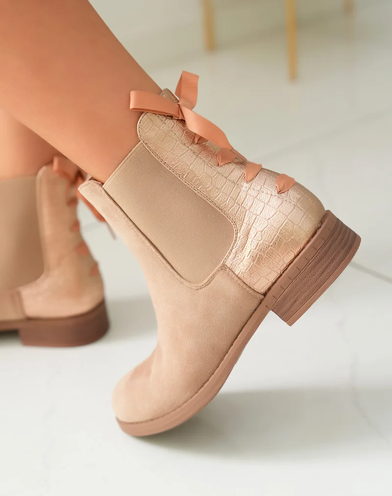Bottines Bi-Matière en Suédine Taupe à Petit Talon pour Femme