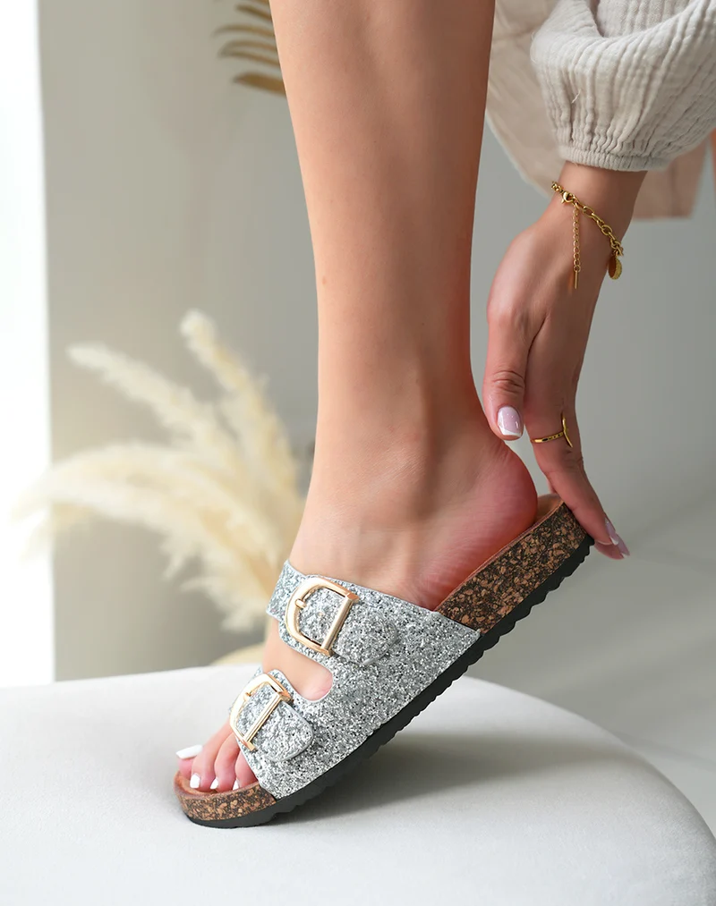 Sandales Mules Femme Scintillantes Argentées avec Boucle Dorée