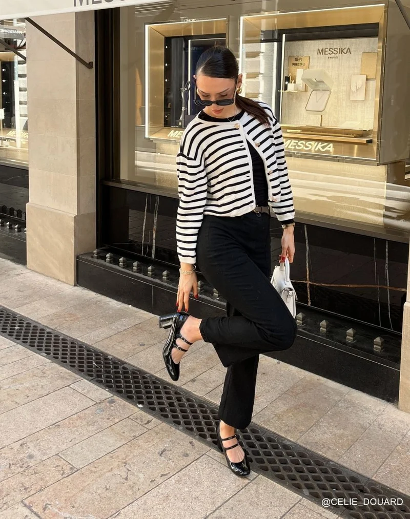Babies Femme Noires Vernies à Talon Moyen - Double Brides et Éclat Argenté