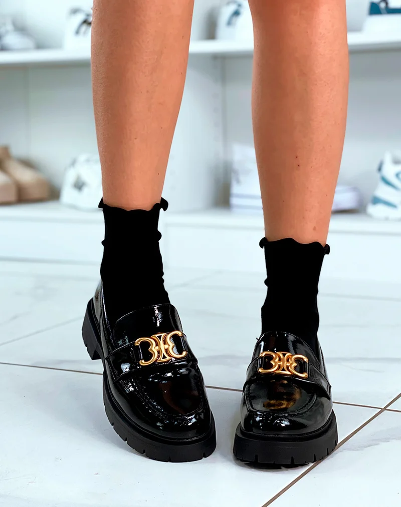 Mocassins noirs vernis à plateforme et à détail doré