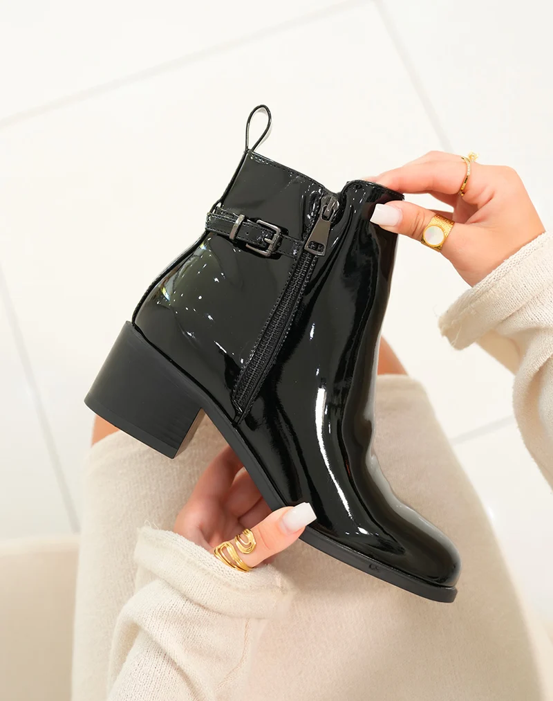 BOTTINES NOIRES VERNIES AVEC FERMETURE ÉCLAIRE POUR FEMME