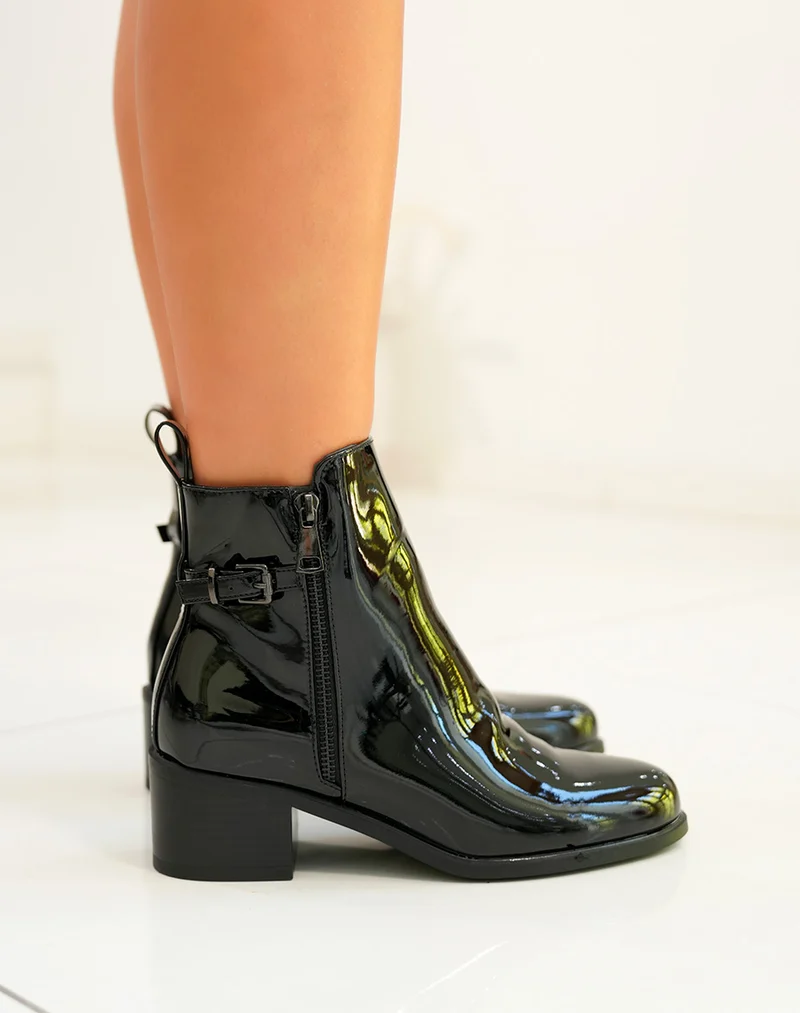 BOTTINES NOIRES VERNIES AVEC FERMETURE ÉCLAIRE POUR FEMME