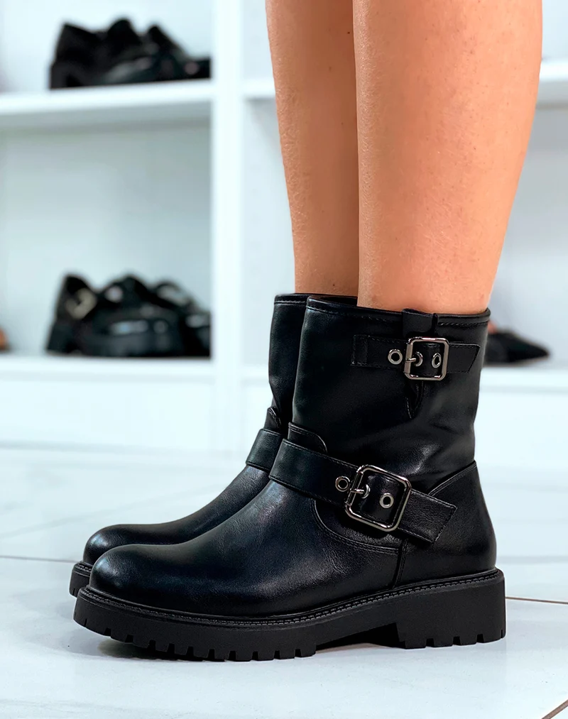 BOTTINES NOIRES TENDANCE AVEC LANIÈRES DÉCORATIVES ARGENTÉES POUR FEMME