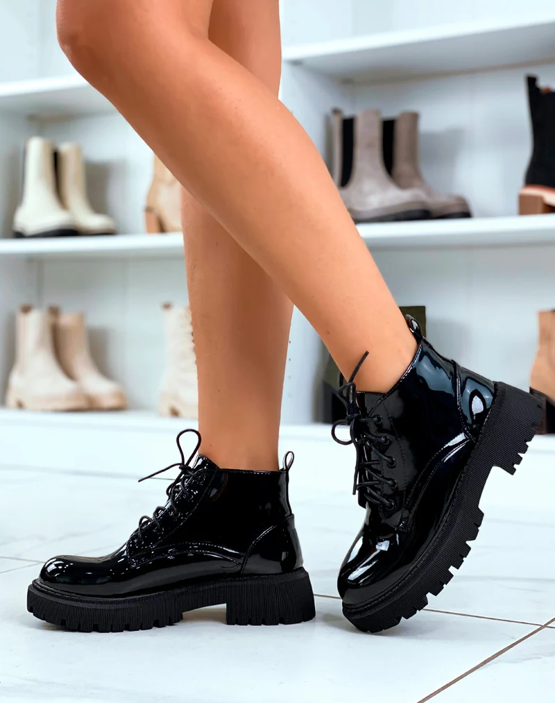 BOTTINES BASSES NOIRES VERNIES ? LACETS POUR FEMME