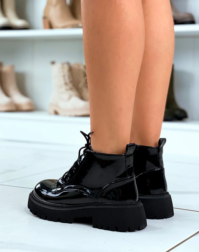 BOTTINES BASSES NOIRES VERNIES ? LACETS POUR FEMME