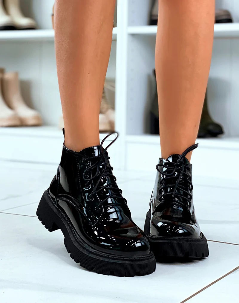 BOTTINES BASSES NOIRES VERNIES ? LACETS POUR FEMME