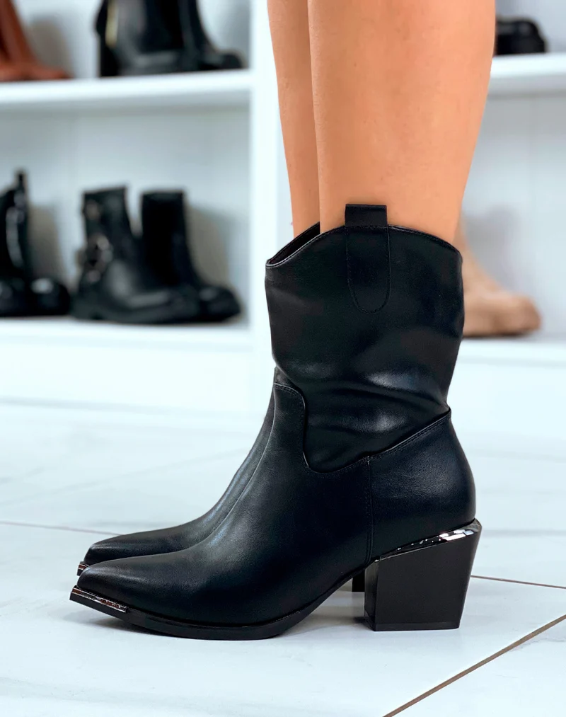 BOTTINES NOIRES STYLE SANTIAGS AVEC DÉTAIL ARGENTÉE